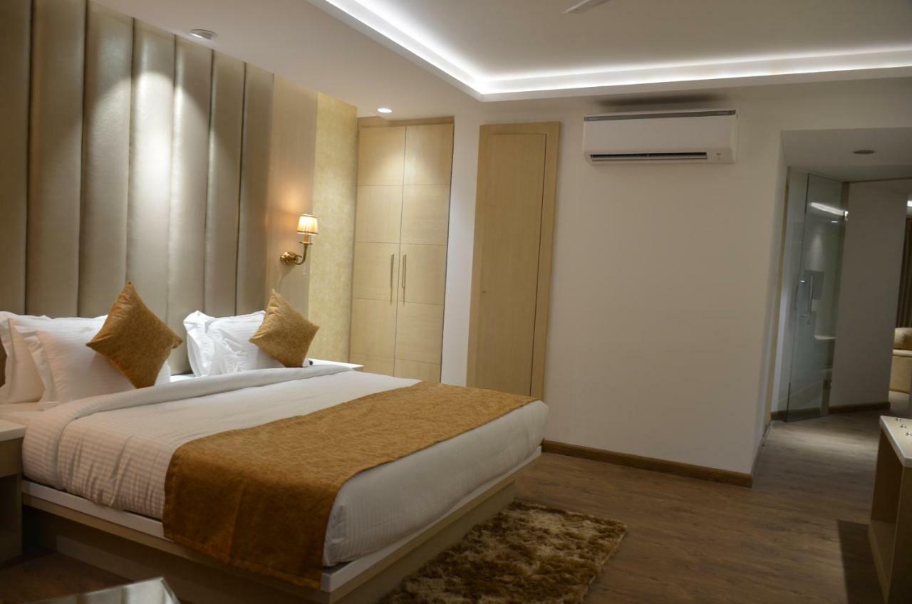 Hotel Radiance Bareilly Exterior foto